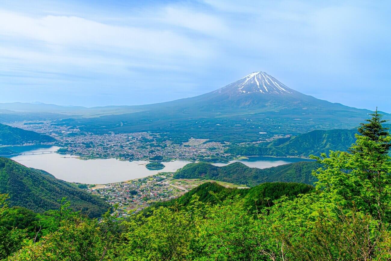 【中古】 国立公園の法と制度 国立公園、もうすぐ制定100年目。～自然保護を支える屋台骨、山梨は3つ